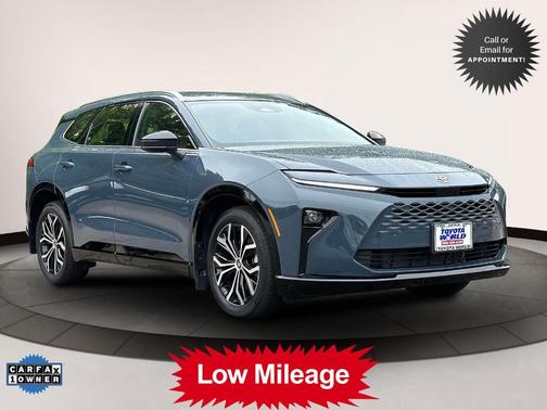 2025 Toyota Crown Signia XLE NATL