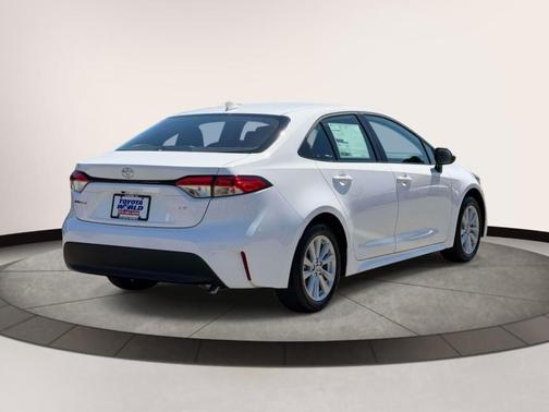 Ice 2026 Toyota Corolla LE