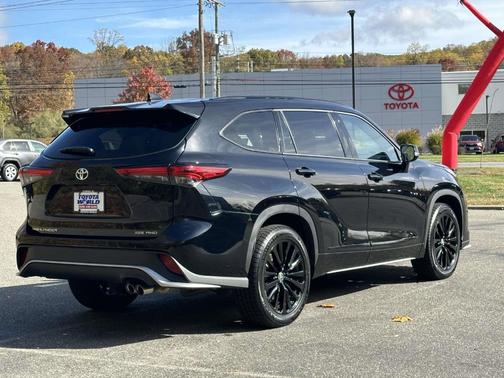 2023 Toyota Highlander XSE