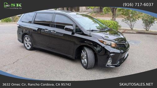 Black 2013 Toyota Sienna SE