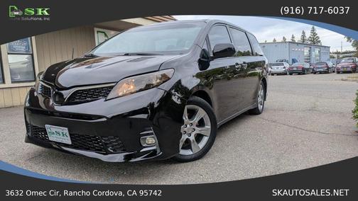 Black 2013 Toyota Sienna SE