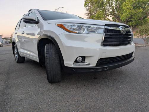 2016 Toyota Highlander Limited Platinum