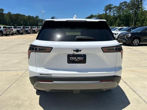 Summit White 2026 Chevrolet Equinox 1LT