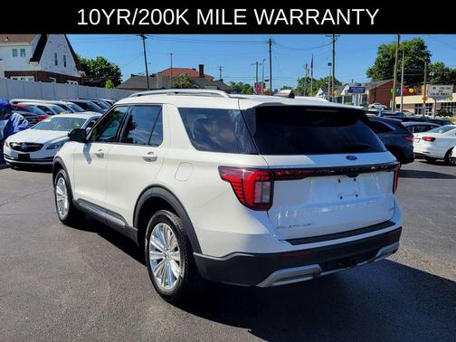 White Metallic 2025 Ford Explorer Platinum
