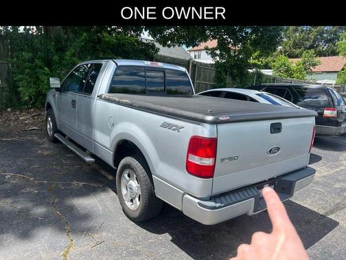 Silver Clearcoat Metallic 2004 Ford F-150 STX SuperCab