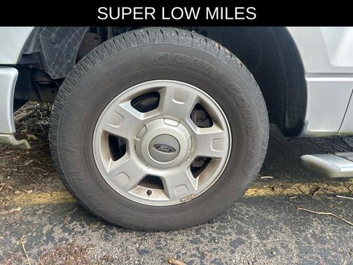 Silver Clearcoat Metallic 2004 Ford F-150 STX SuperCab