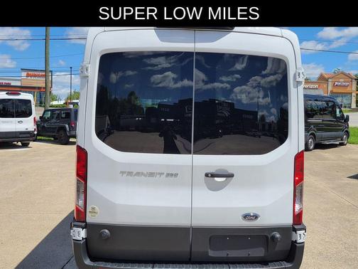 Oxford White 2024 Ford Transit-350 XL