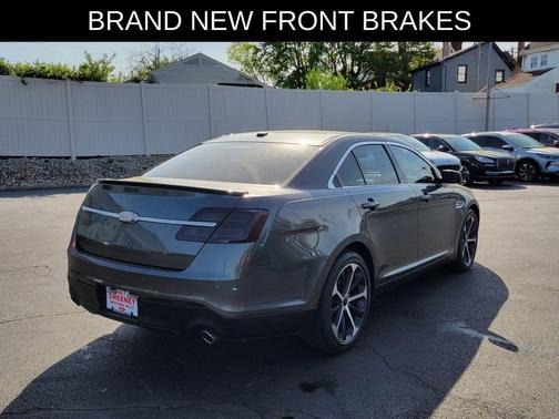 Magnetic Metallic 2016 Ford Taurus SEL