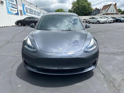 2022 Tesla Model 3 Base