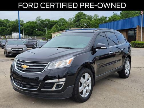 Mosaic Black Metallic 2017 Chevrolet Traverse 1LT