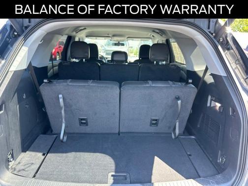 Gray Metallic 2022 Ford Explorer XLT