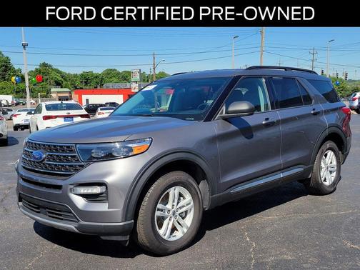 Gray Metallic 2022 Ford Explorer XLT