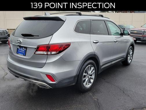 2017 Hyundai SANTA FE SE