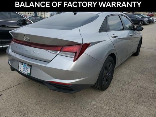 2022 Hyundai ELANTRA SEL