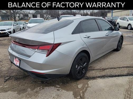 2022 Hyundai ELANTRA SEL