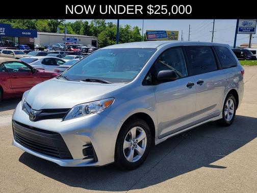 Celestial Silver Metallic 2019 Toyota Sienna L