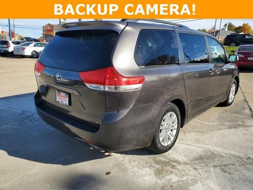2014 Toyota Sienna XLE
