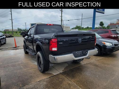 Brilliant Black Crystal Pearlcoat 2018 RAM 2500 Tradesman