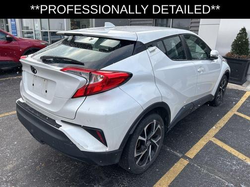 2022 Toyota C-HR XLE