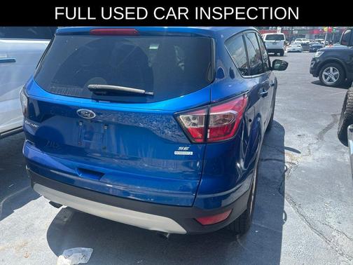 Lightning Blue Metallic 2017 Ford Escape SE