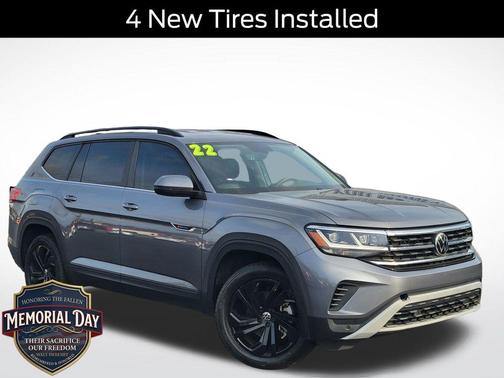 Platinum Gray Metallic 2022 Volkswagen Atlas 3.6L SE w/Technology