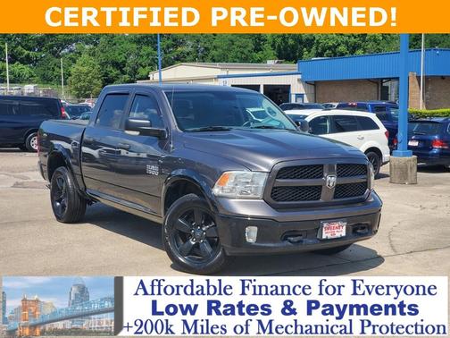 2016 RAM 1500 SLT