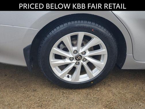 2022 Toyota Camry LE