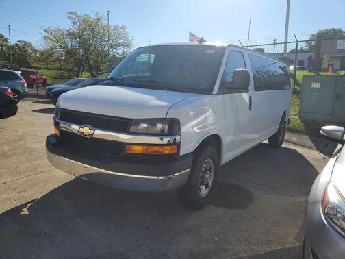 2016 Chevrolet Express 3500 LT