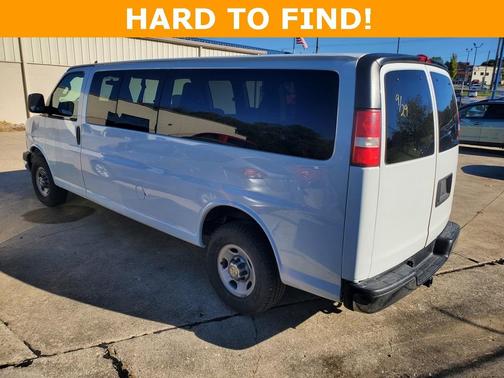2016 Chevrolet Express 3500 LT