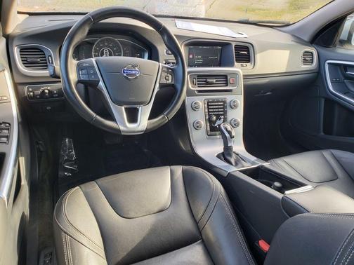 2017 Volvo S60 T5 Dynamic