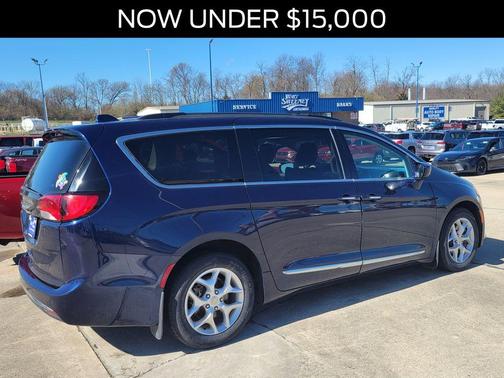 2017 Chrysler Pacifica Touring-L