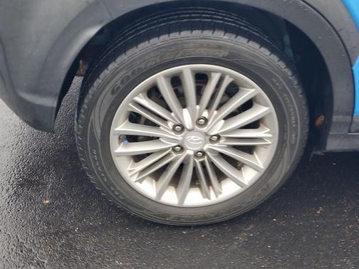 2020 Hyundai KONA SEL Plus