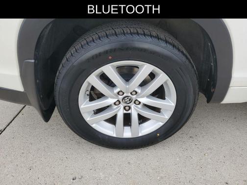 2016 Toyota Highlander LE