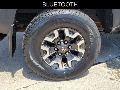 Magnetic Gray Metallic 2016 Toyota Tacoma TRD Off Road