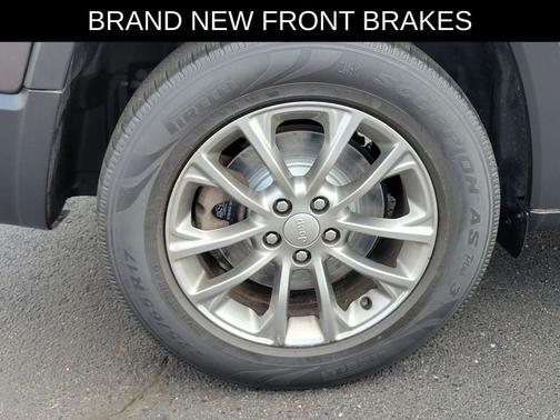 Granite Crystal Clearcoat Metallic 2020 Jeep Cherokee Latitude Plus