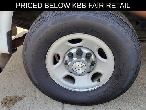 Summit White 2017 Chevrolet Express 3500 LT