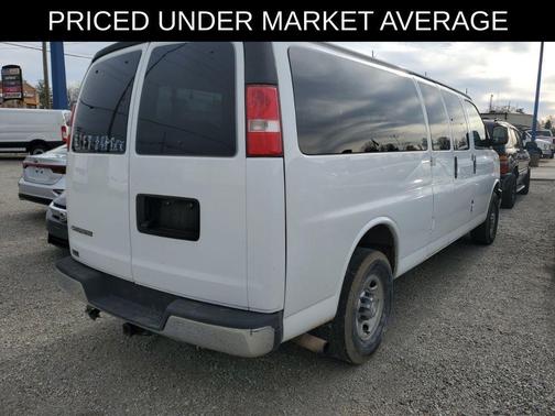 2017 Chevrolet Express 3500 LT