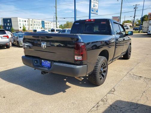 2017 RAM 1500 SLT