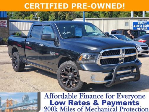 2017 RAM 1500 SLT