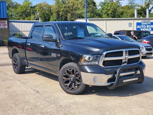 2017 RAM 1500 SLT