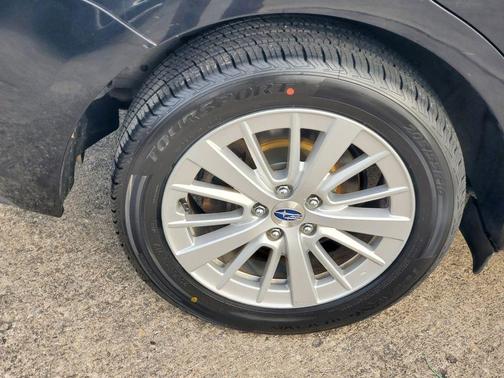 2017 Subaru Impreza 2.0i Premium