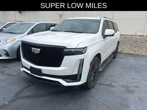 Crystal White 2021 Cadillac Escalade ESV Sport Platinum