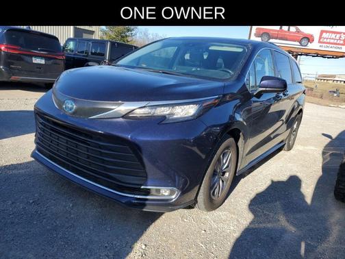 2022 Toyota Sienna XLE
