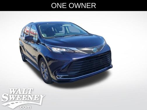 2022 Toyota Sienna XLE