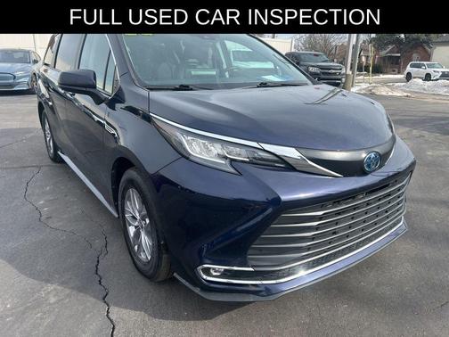 2022 Toyota Sienna XLE