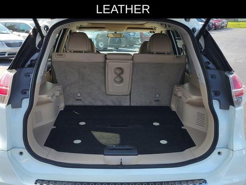 Pearl White 2016 Nissan Rogue SL
