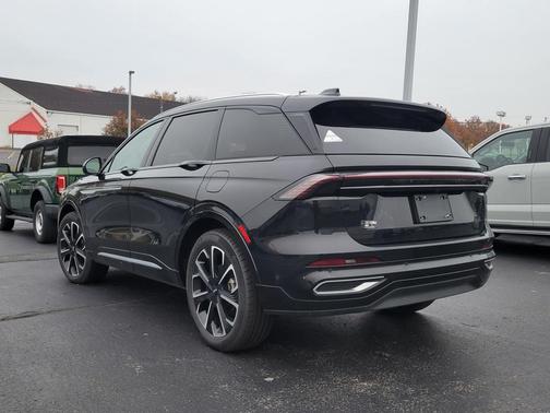 2024 Lincoln Nautilus Reserve