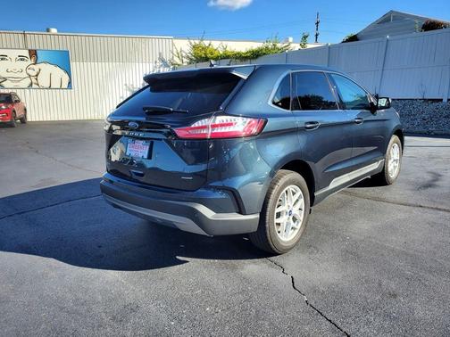 2022 Ford Edge SEL