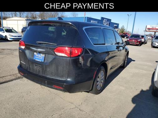 2021 Chrysler Voyager L