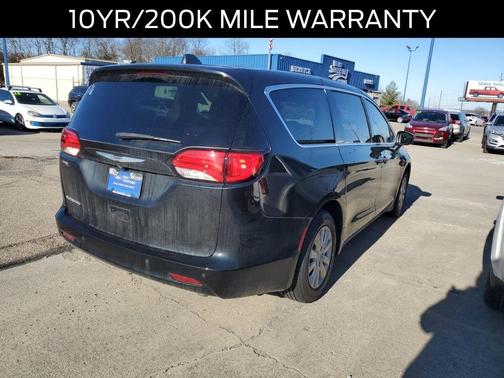 2021 Chrysler Voyager L